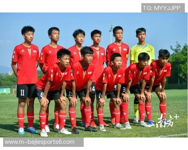 足球小将中国队勇闯国际赛场展现青春风采与团队精神